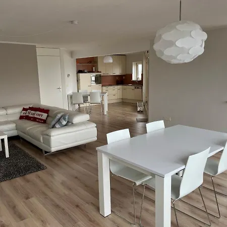 Marina Port Zelande - Brouwersdam Zeeland アパート *